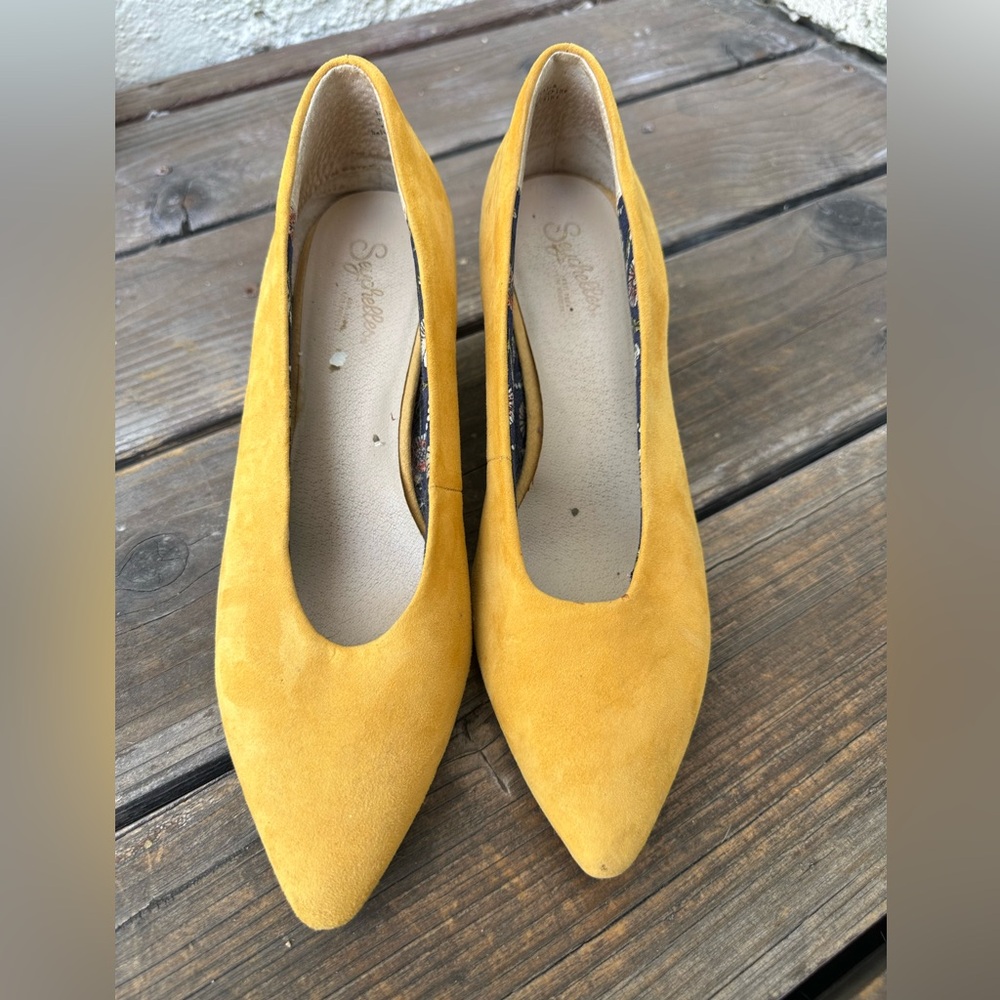 Mustard Seychelles Retro Modern Heels - Picture 8 of 11